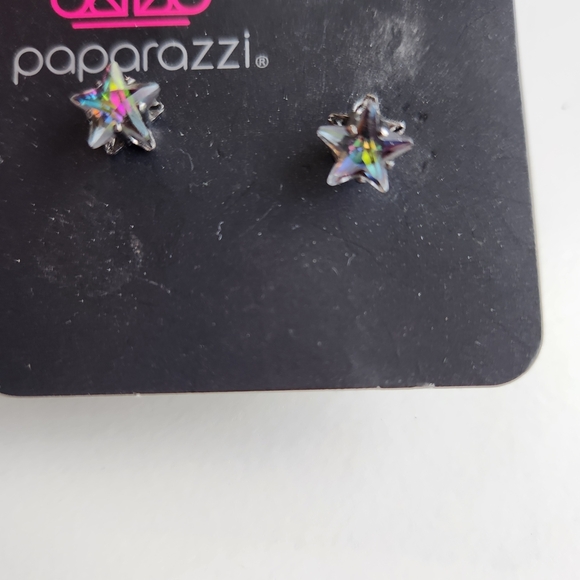 paparazzi Jewelry - Paparazzi Starburst Earrings with Iridescent Hues